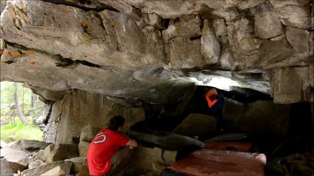 Choke Hold V10 at Independance Pass Colorado from mina leslie-wujastyk