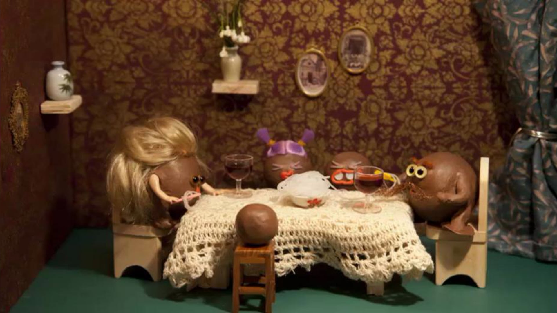 Life Of Atoms - Stop Motion Animation