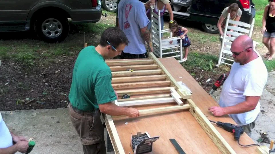 Crosspoint Construction Serving Saturdays on Vimeo