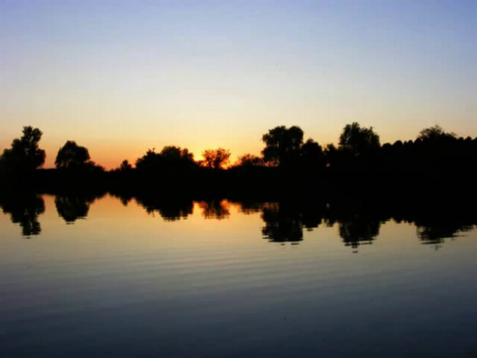 A Cibakházi Holt-Tisza útról, vízről és levegőből 2010 on Vimeo