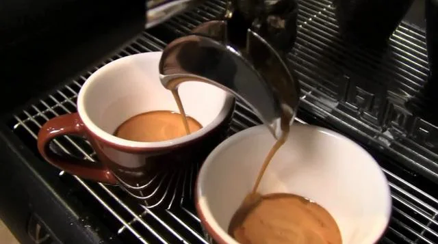 How to Properly Pull Espresso Shots and Tamp on Vimeo