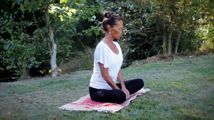 2 of 8: The Hanes Her Way Ambassador does an rEquinox Yoga Video Spoof on  Vimeo