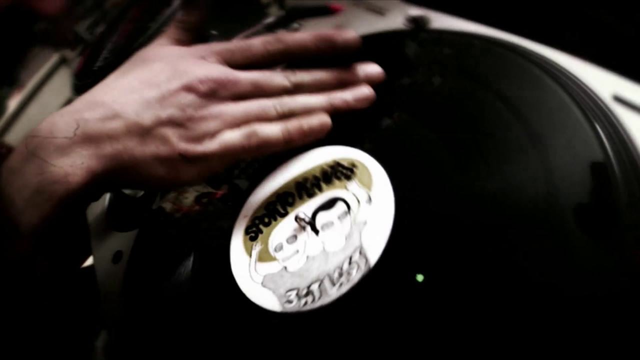 SPORTO KANTES "Whistle" on Vimeo