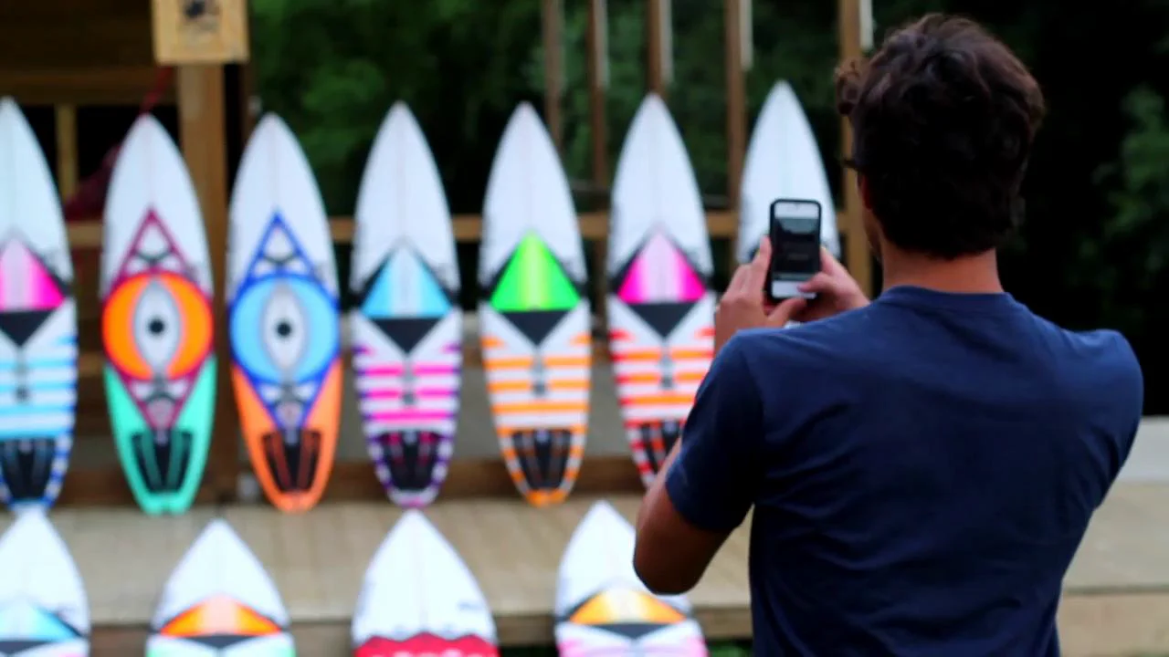 Gabriel Medina picking up a bit of his magic // Pukas G-Spot