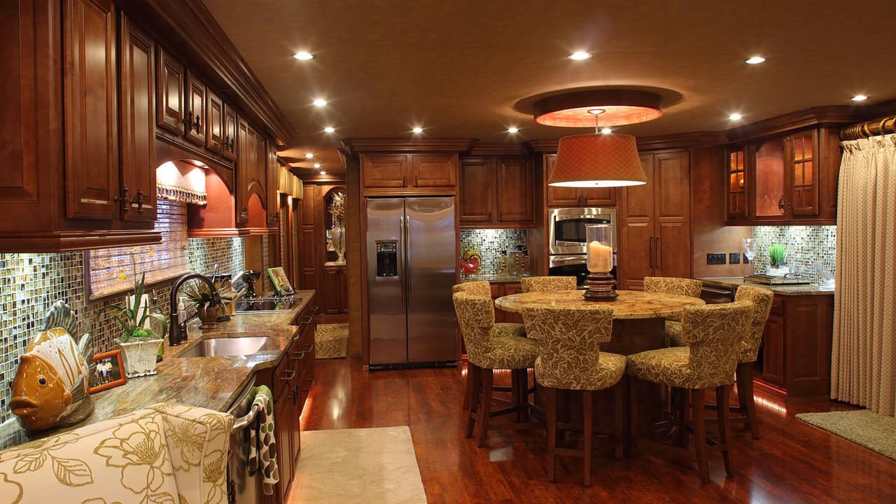 Sharpe HouseboatLake Cumberland, Ky. on Vimeo