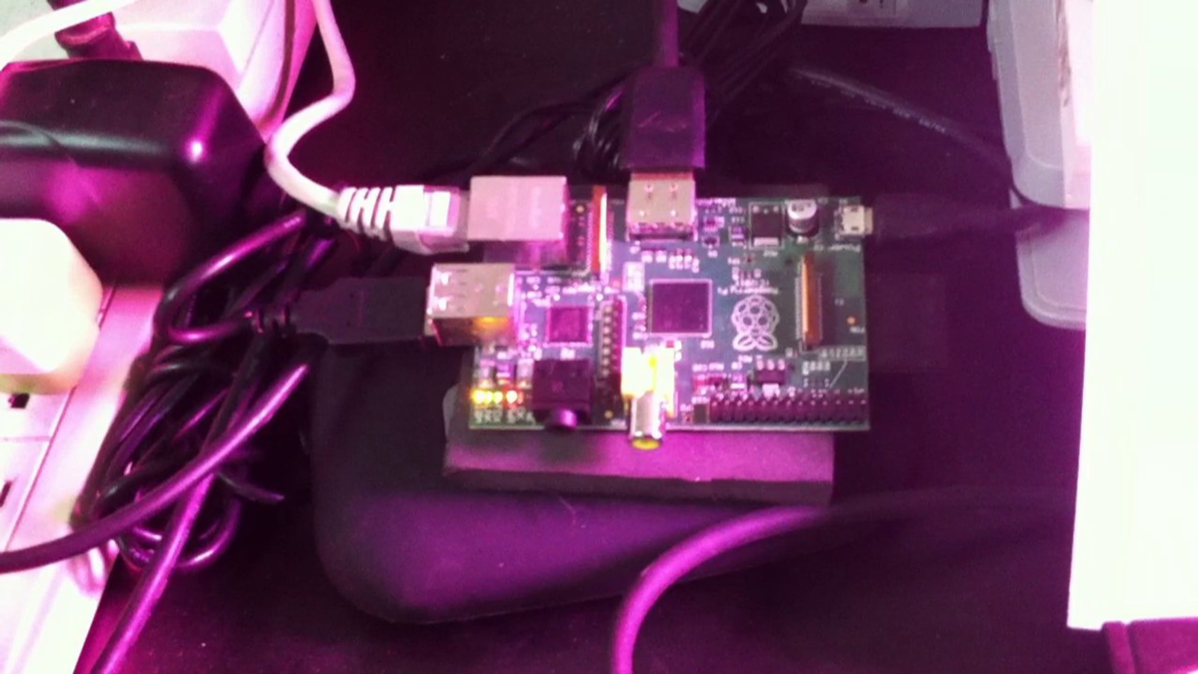 Raspberry Pi + DMX | Videos & Movies on Vimeo