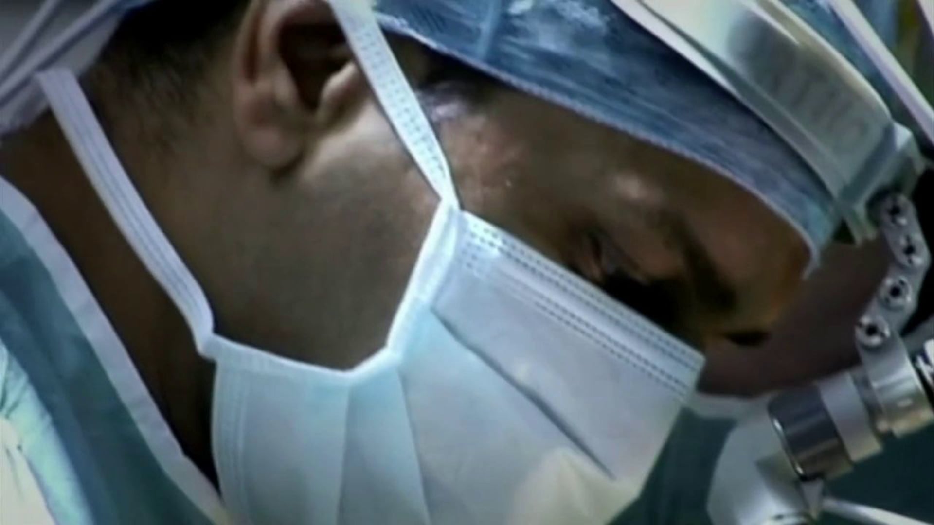 Bizarre E.R (EP4)Director:Christopher Heary