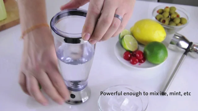 Electric Cocktail Mixer Makes Drinks in 15 Seconds 