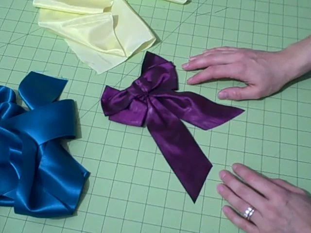 How to Make Ribbon Bows for Victorian Costumes – Historical Sewing