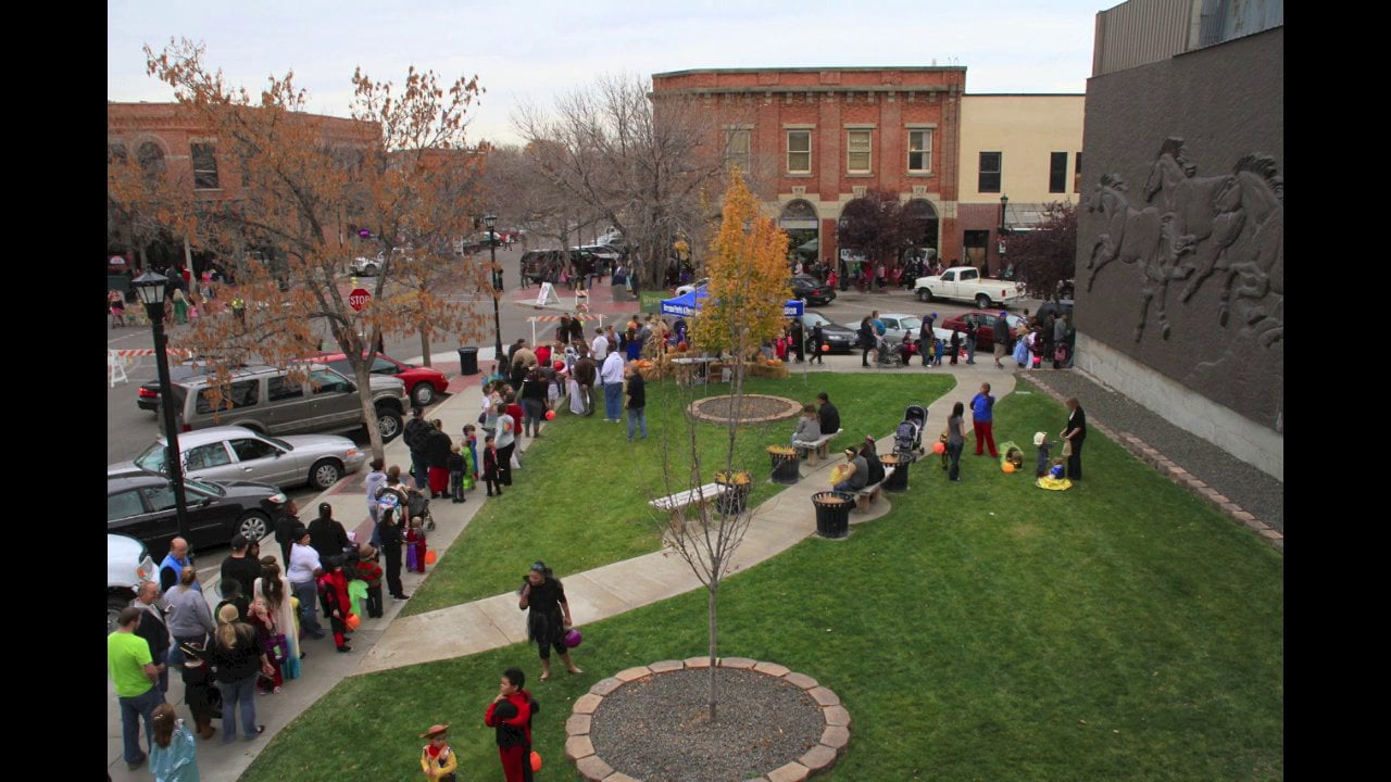 Downtown Nampa Trick or Treat on Vimeo