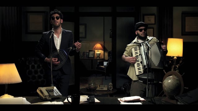 Chromeo - Don't Turn the Lights On thumbnail