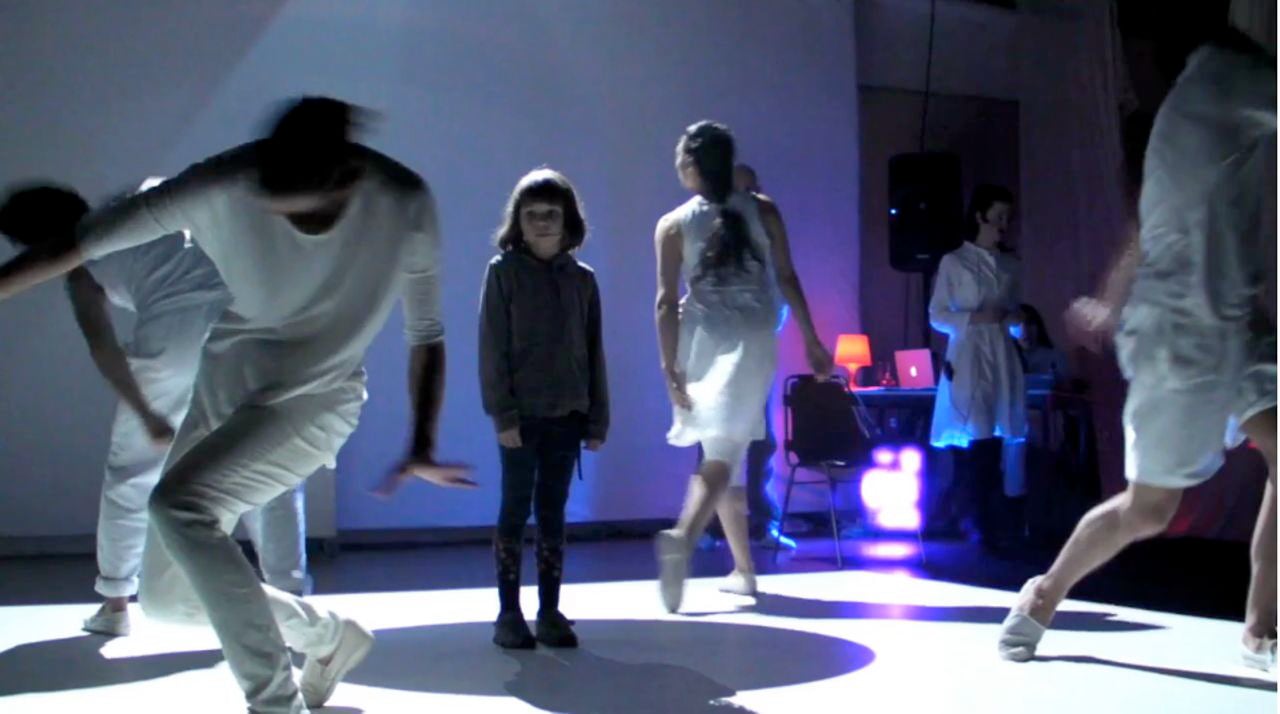 Dancing Box performance/ CIE Keatbeck on Vimeo