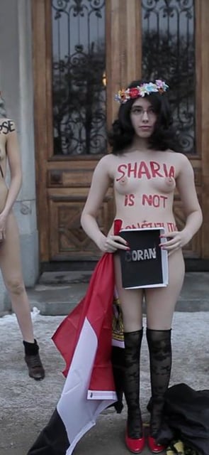 Aliaa Elmahdy & Femen - protesting against Egyptian constitution by Mursi