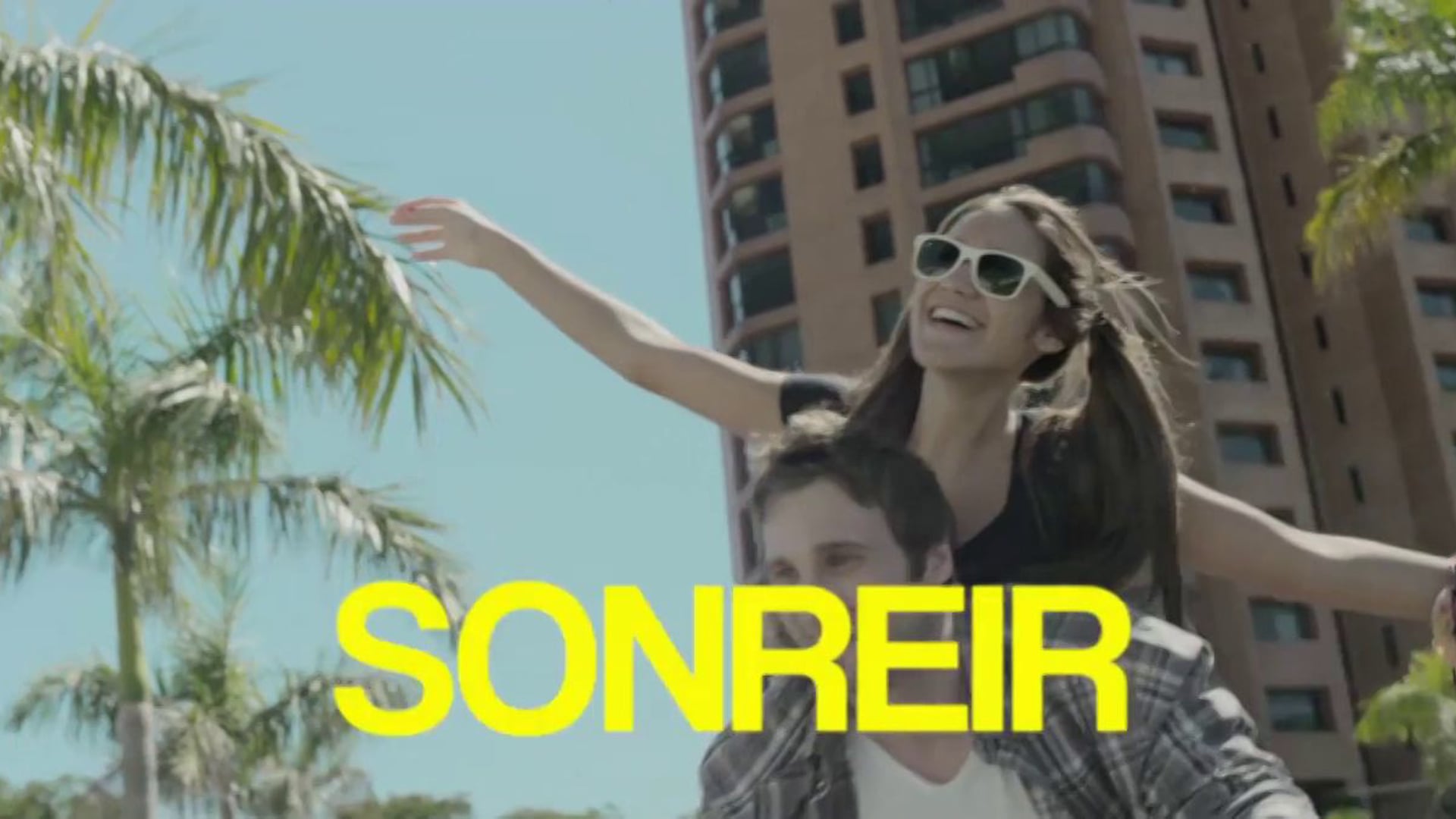 Comercial Manifiesto Claro