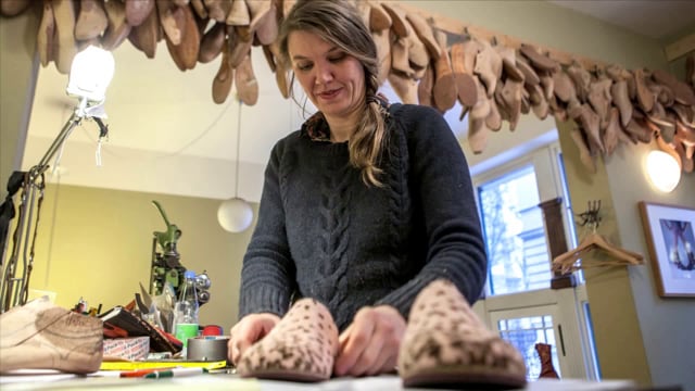 Die Schuhmacherin