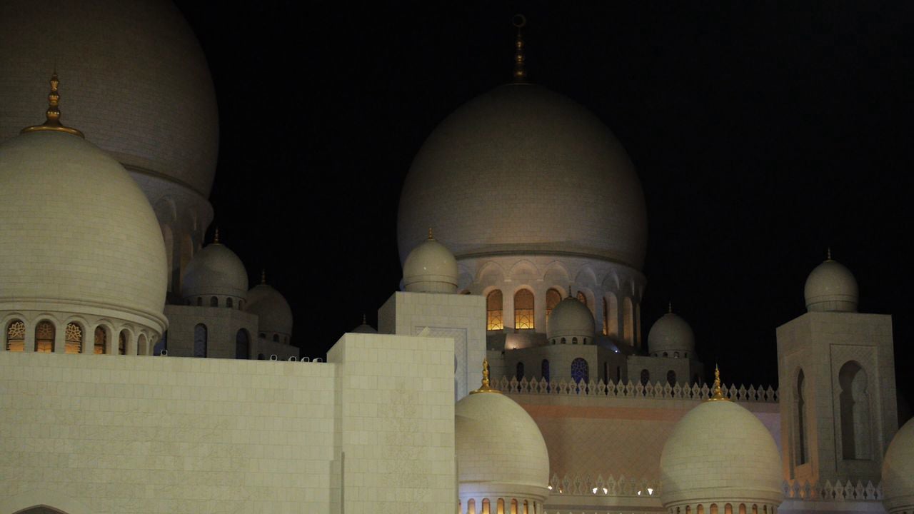 Another Panasonic Lumix GH3 ( DMC-GH3A) video test by SPARKY FILM in Abu  Dhabi