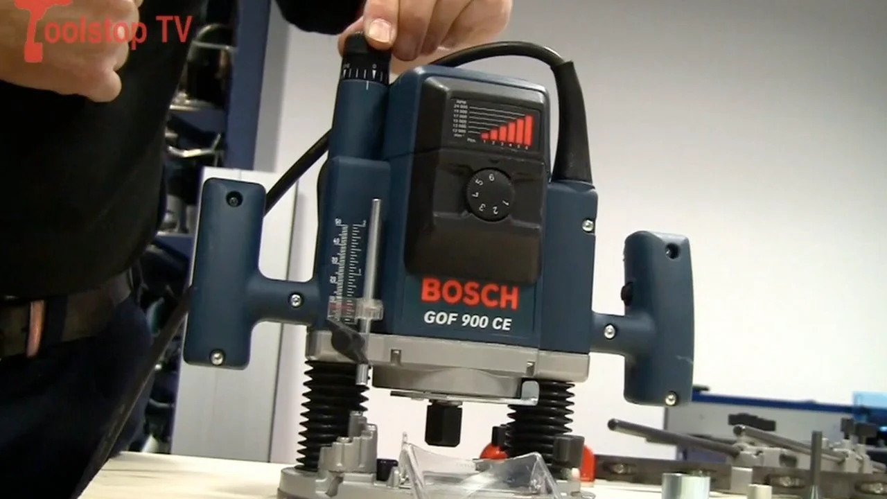 Défonceuse Bosch GOF GOF 900 CE