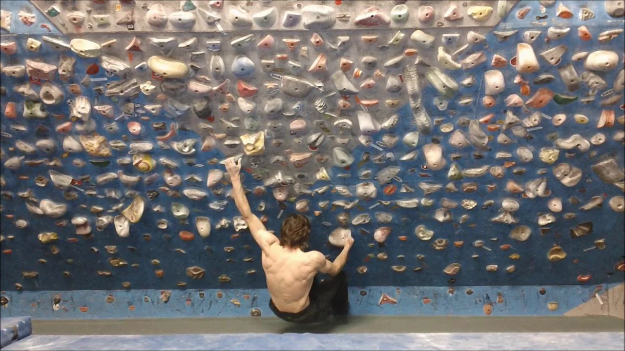 BOULDERBALL Discover the smallest bouldering hall in the world