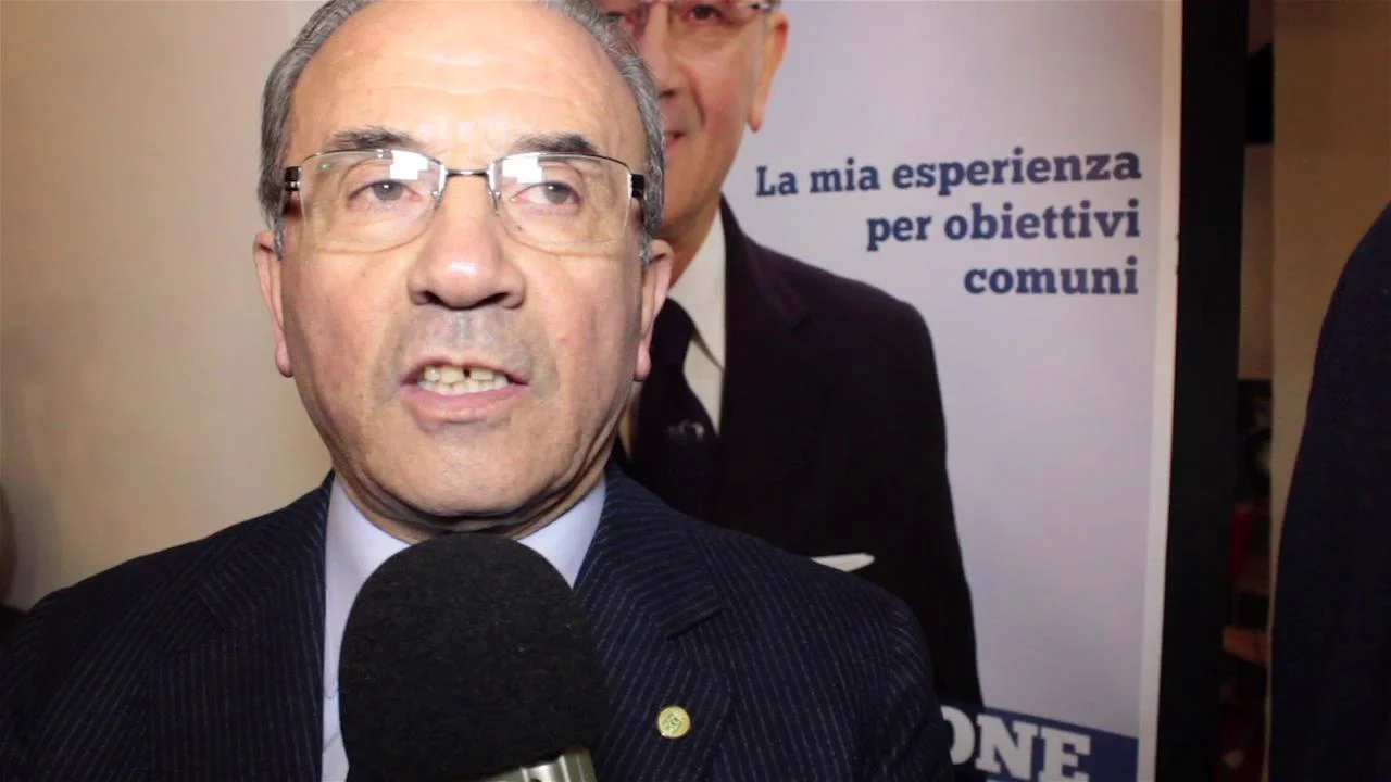 Perrone presenta la sua candidatura al Senato on Vimeo