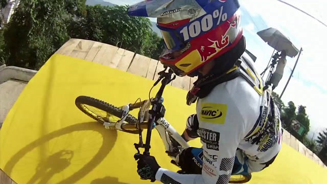 Drift HD Ghost: Filip Polc at Descida das Escadas de Santos