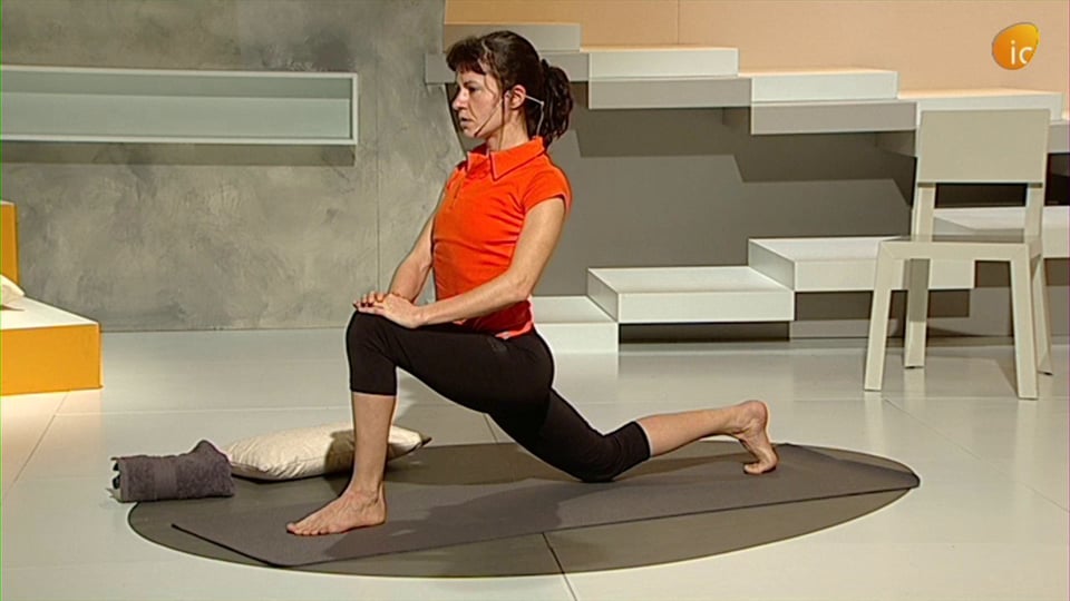 6-YOGA STRETCHING