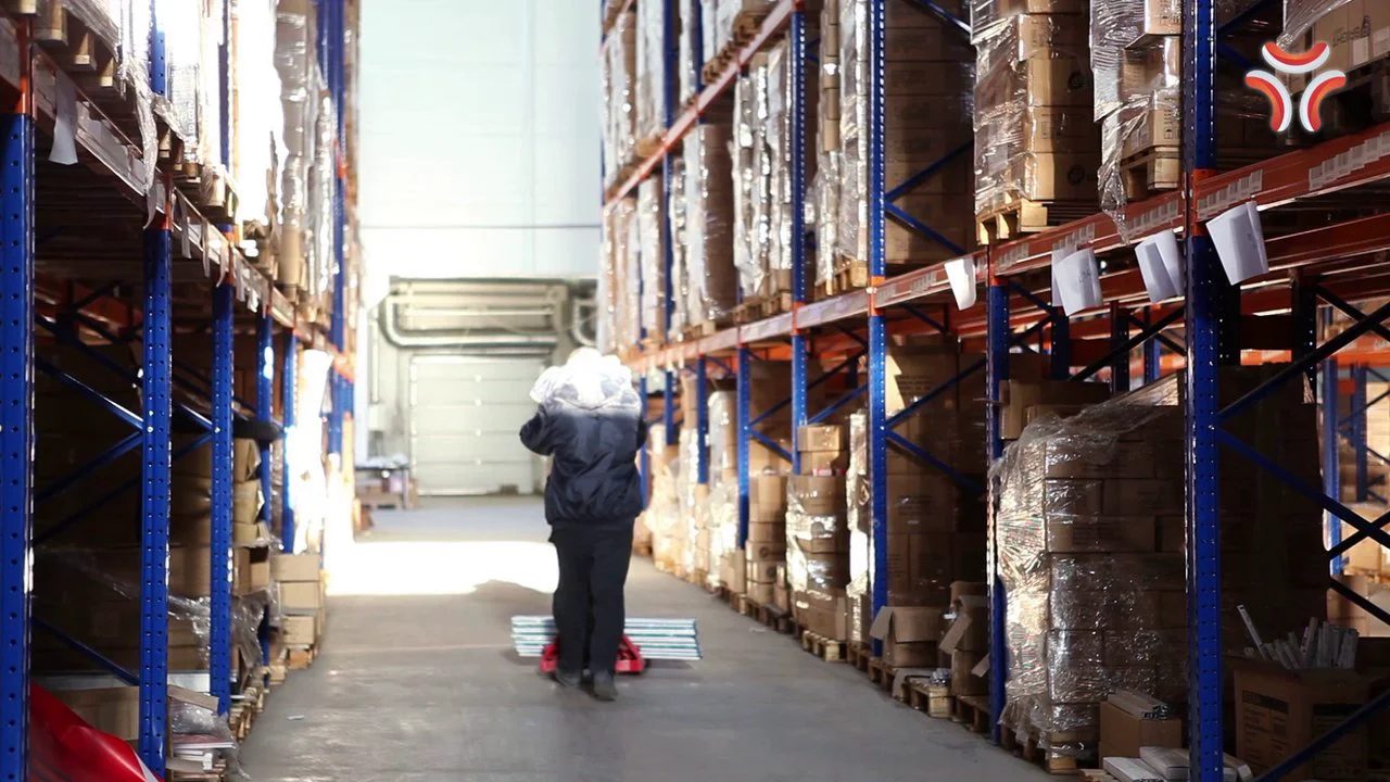 оптовые распределительные склады. сканировщик на склад. работа московской обл склады. комплектовка товара на складе. симбат склад в крекшино.