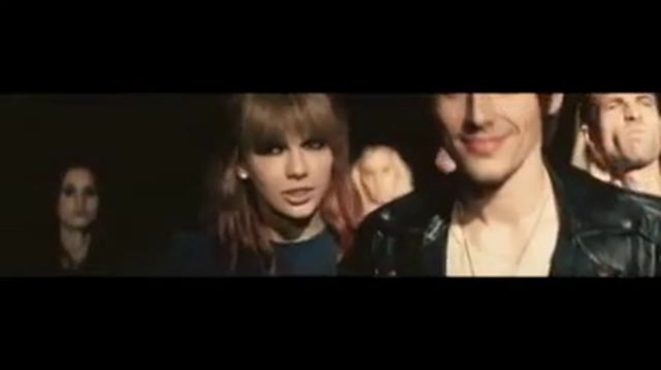 Taylor Swift - I Knew You Were Trouble (Lyrics) on Vimeo