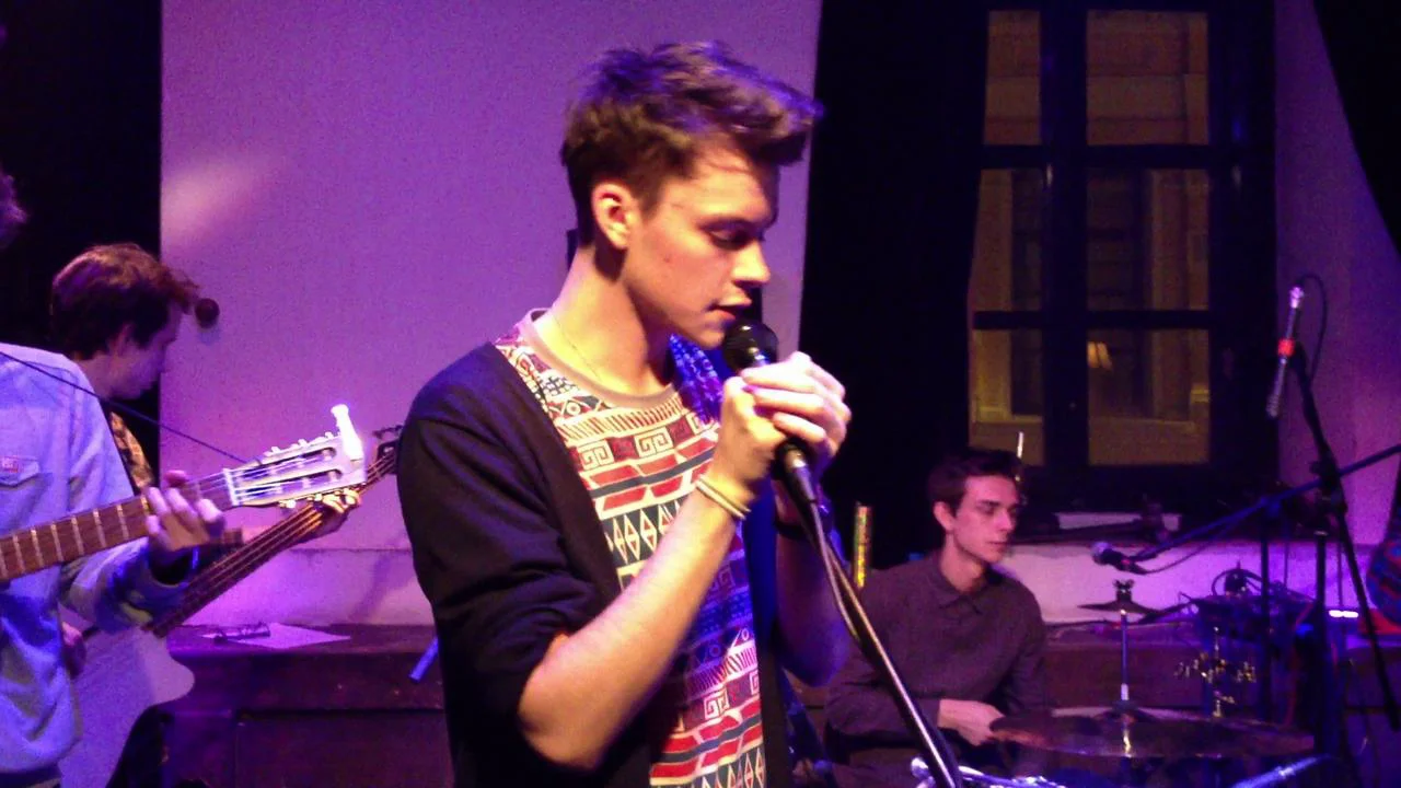 Retuses заметался пожар. Заметался пожар голубой. The retuses ноты. The retuses заметался пожар голубой. The retuses заметался пожар голубой.