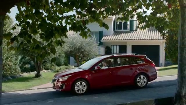 deVine Voices Native French Male Voiceover Chevrolet Cruze Commercial