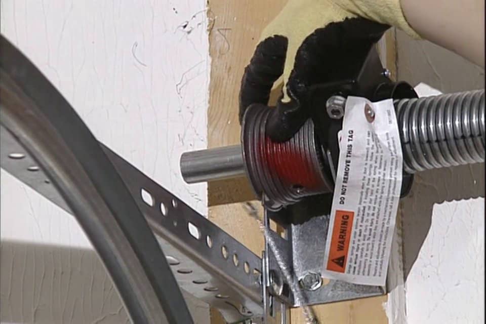 Install EZSET Torsion Springs on Vimeo