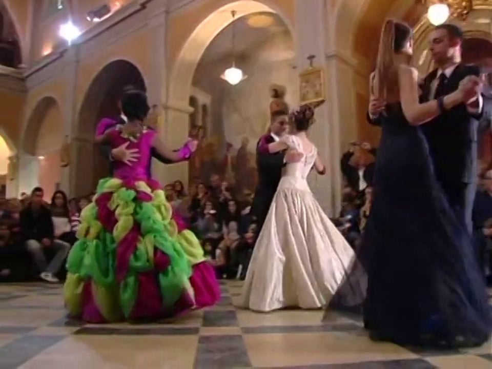 Festes del Roser Vallbona: Treure Ball on Vimeo