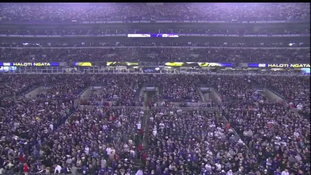 Ray Lewis - last home game intro dance - Baltimore Ravens entrance 