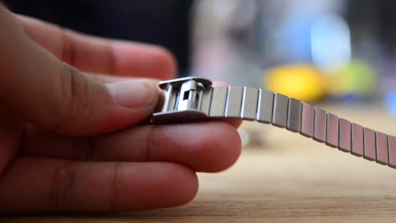 Adjusting the strap on your Casio Mini Digital Watch on Vimeo