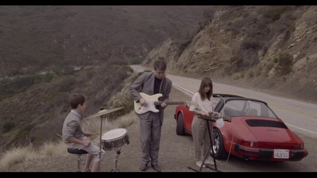 Kisses - Huddle thumbnail