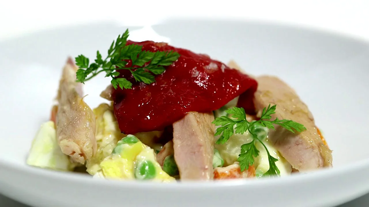 Ensaladilla Rusa - Spanish Potato Salad on Vimeo