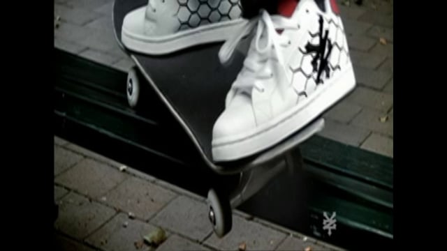 deVine Voices Native German Male Voiceover Zoo York Trainers TV Commercial