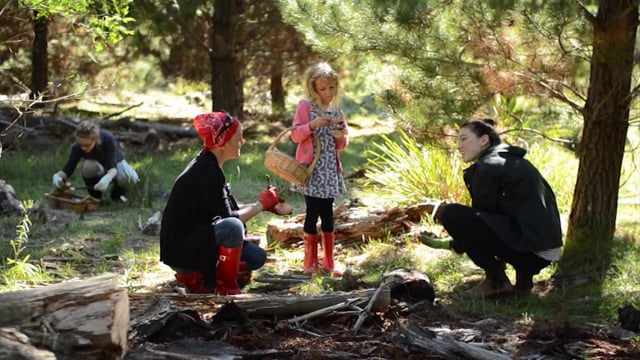 Foraging with Youth Food Movement
