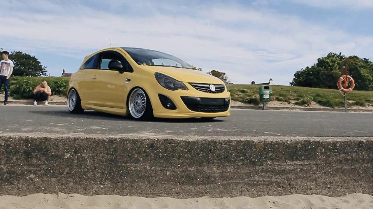 Exterior Taxi Opel Corsa