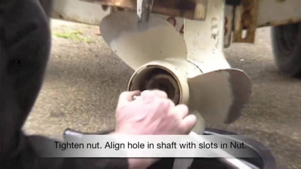 Evinrude Johnson Outboard Propeller Removal on Vimeo