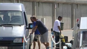 Una dona és traslladada a l'hospital després de fer submarinisme