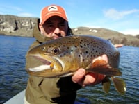 Pescando con Gamarus en la Patagonia - Rodeo Los Palos Lodge.