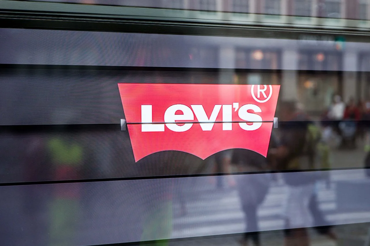 LEVI'S® MODERN FRONTIER WINDOW INSTALLATIONS :: Behance