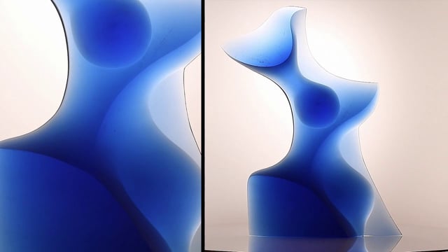 Woman1 - Blue - 23x18x3
