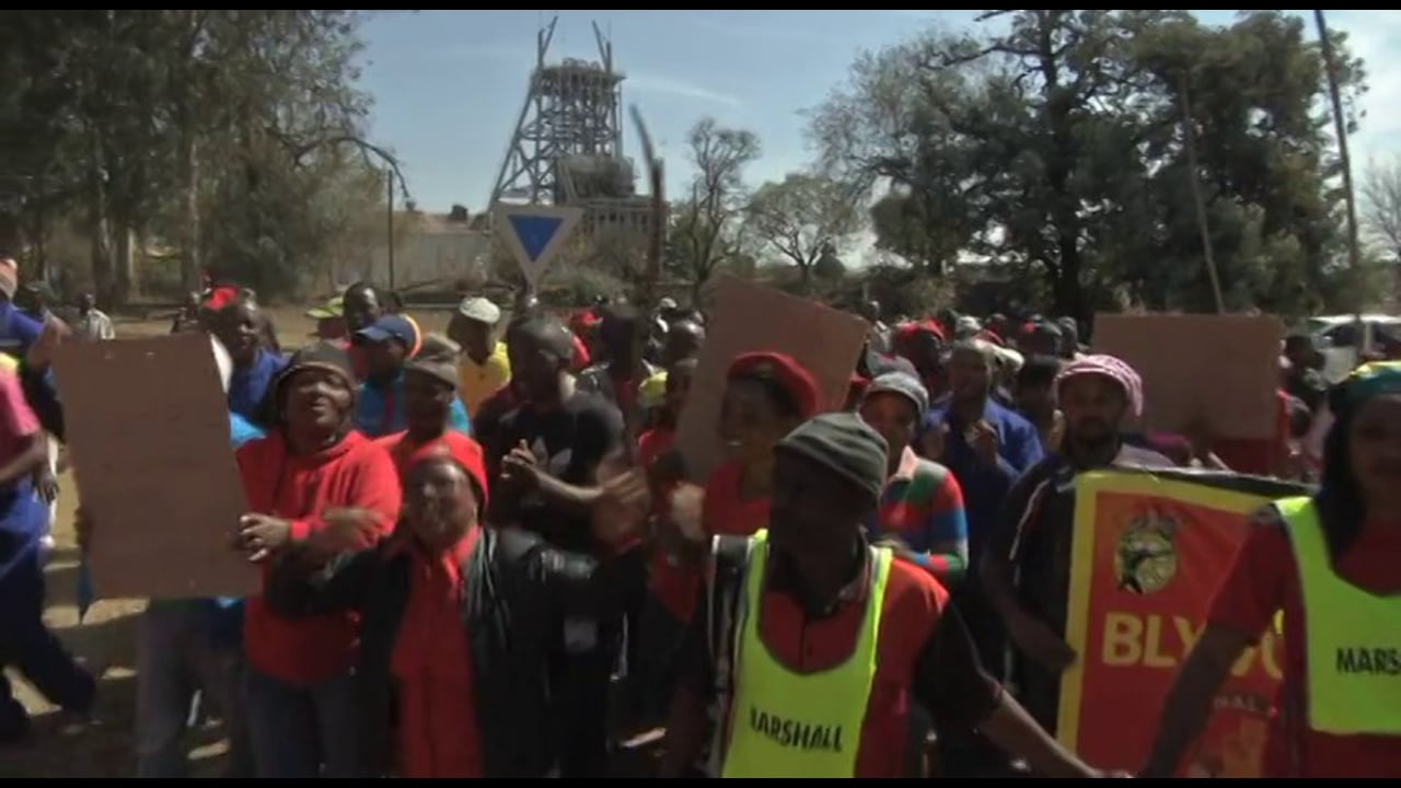 South Africa Strikes 2013: NUM Anger at Mine Closure