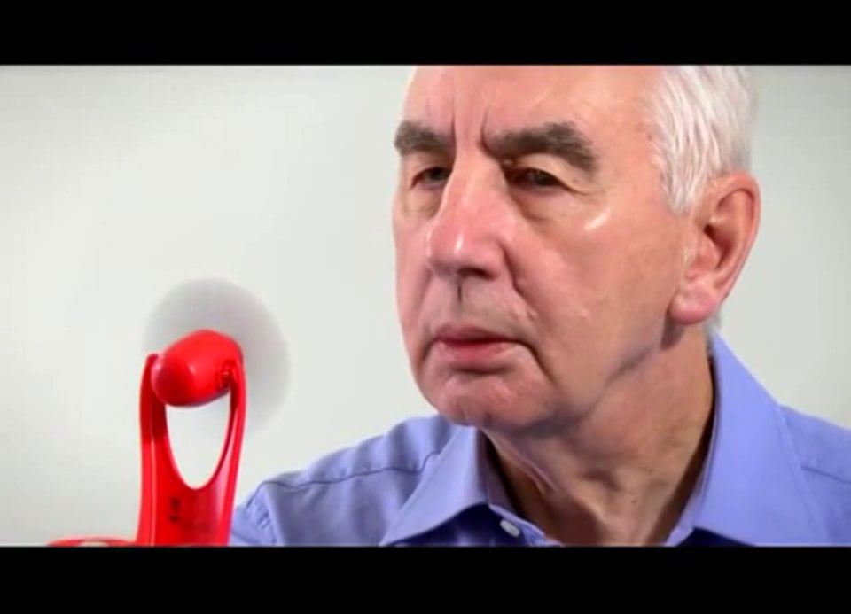 Using a handheld fan to reduce breathlessness on Vimeo