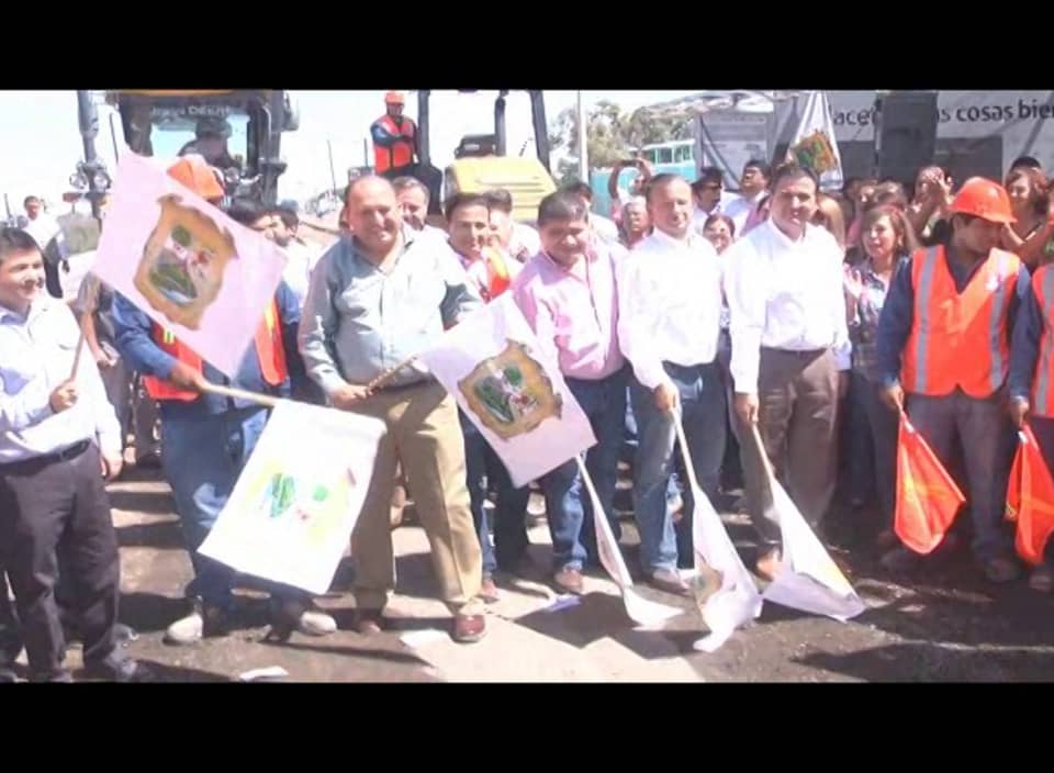 Nota ordinaria Torreón: Francisco Saracho Navarro. Inaugura y pone en ...