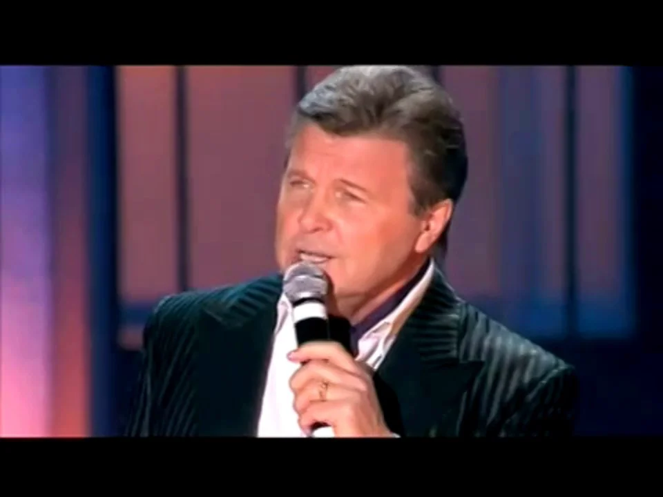 Лев лещенко песни видео. Лев Лещенко 2023. Лещенко 2003. Лев Лещенко поет. Лещенко и Митяев