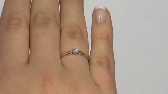 Wideo Pierścionek zaręczynowy  z diamentem Kartezja z białego złota