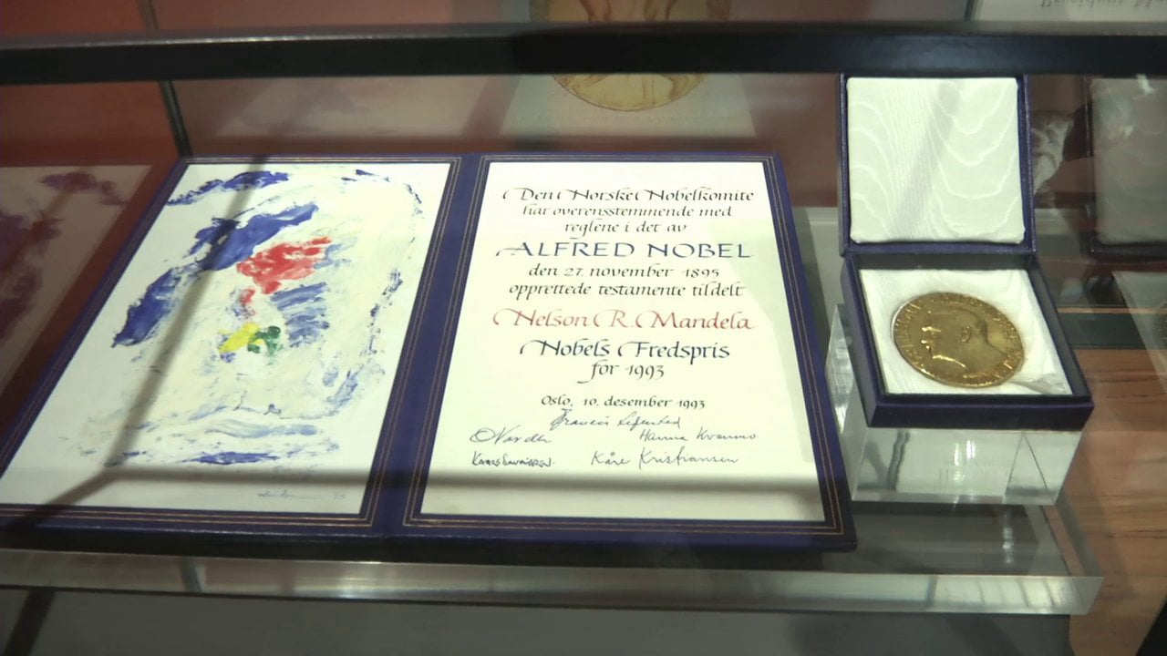 Mandela: First Official Archives open at Centre of Memory