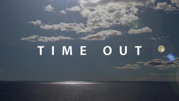 Салон take time. Gap year advantages. Человек закрывается зонтиком от другого человека. Акционер time out. Taking time out.